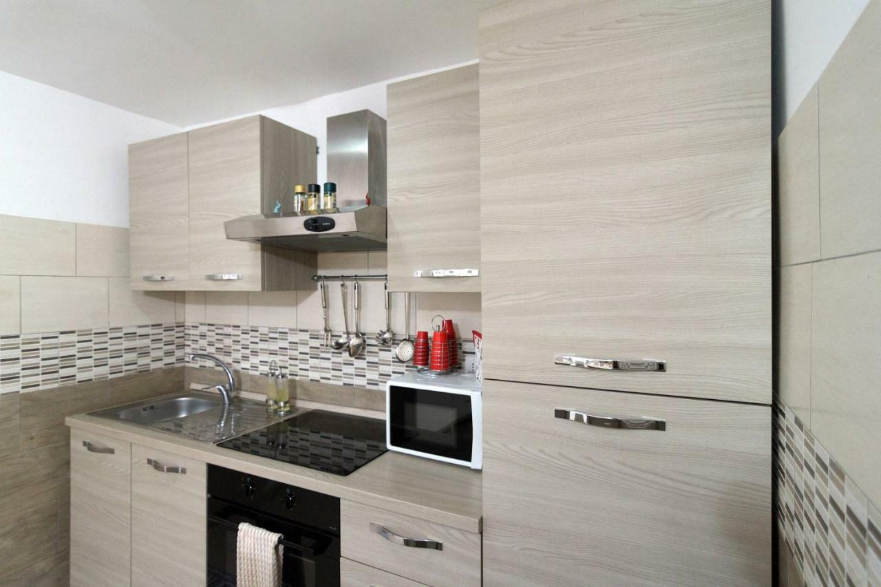 Maurizio E Alessia House Apartment Наполи Екстериор снимка